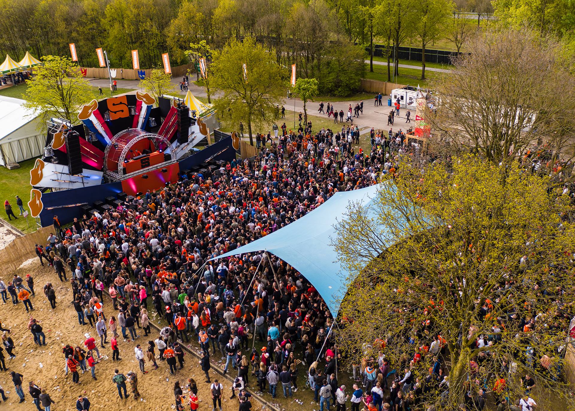 Supersized Kingsday